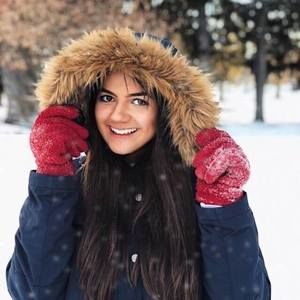 Meet your Posher, Caroline